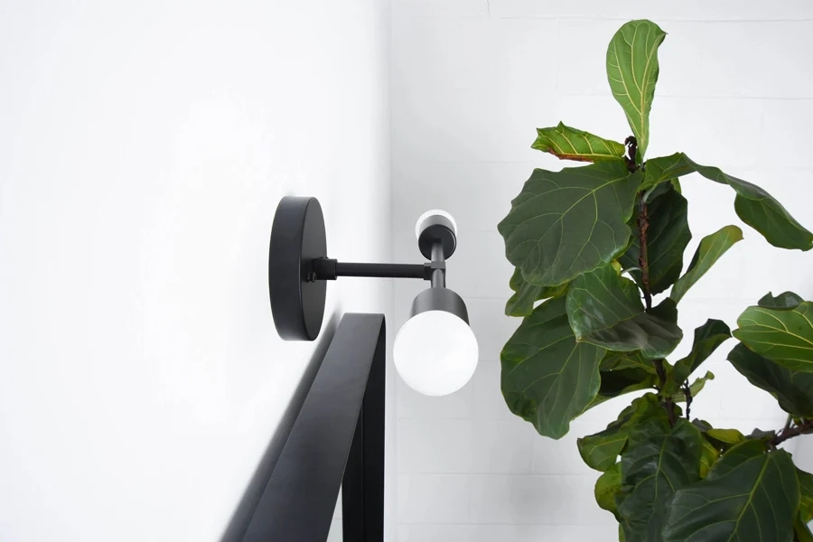 ⁦ابليك حائط مودرن معدن، 2 لمبات، 25×10 سم، KM-EG6-79 - اسود⁩ - الصورة ⁦6⁩